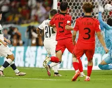 英超强队过招，激烈对决引爆球迷热情的简单介绍