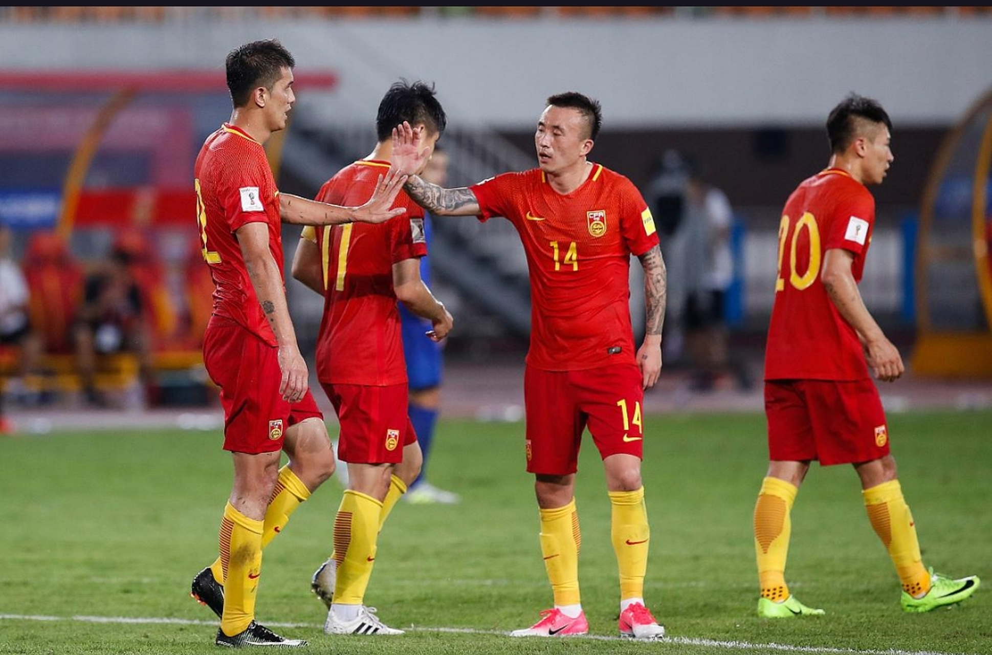 国足备战成绩斐然,球员斗志昂扬的是谁