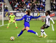 美国女足队呈现出色表现斩获胜利的形象