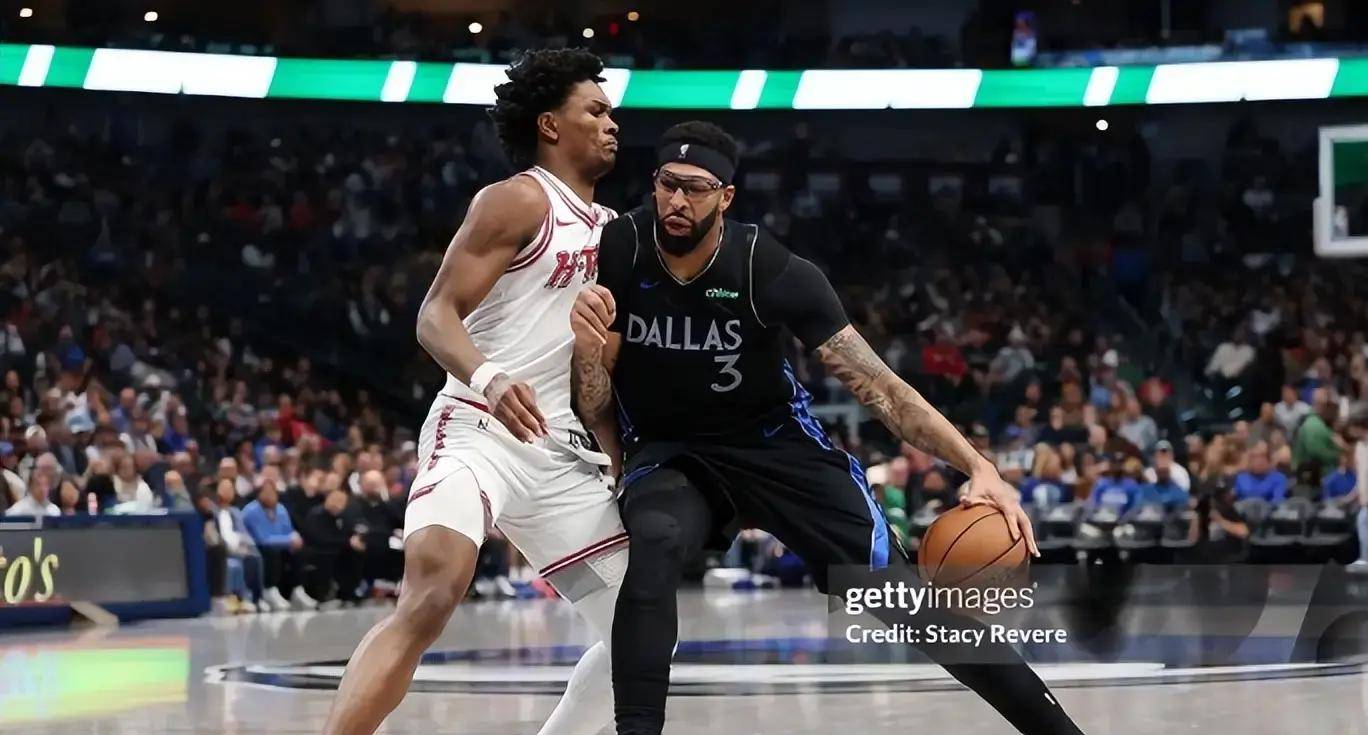 布莱克本罗维斯再度受挫，教练团队反思总结震撼全队的简单介绍