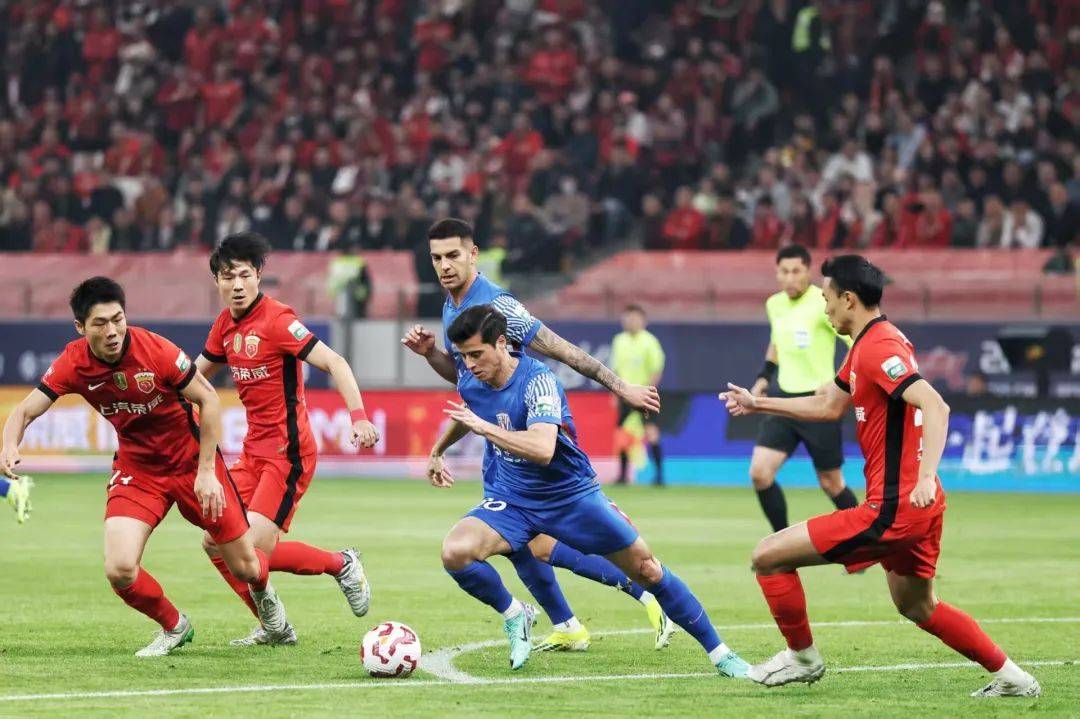 激烈对抗!中超赛场上的火爆一幕在线观看 激烈对抗!中超赛场上的火爆一幕在线观看