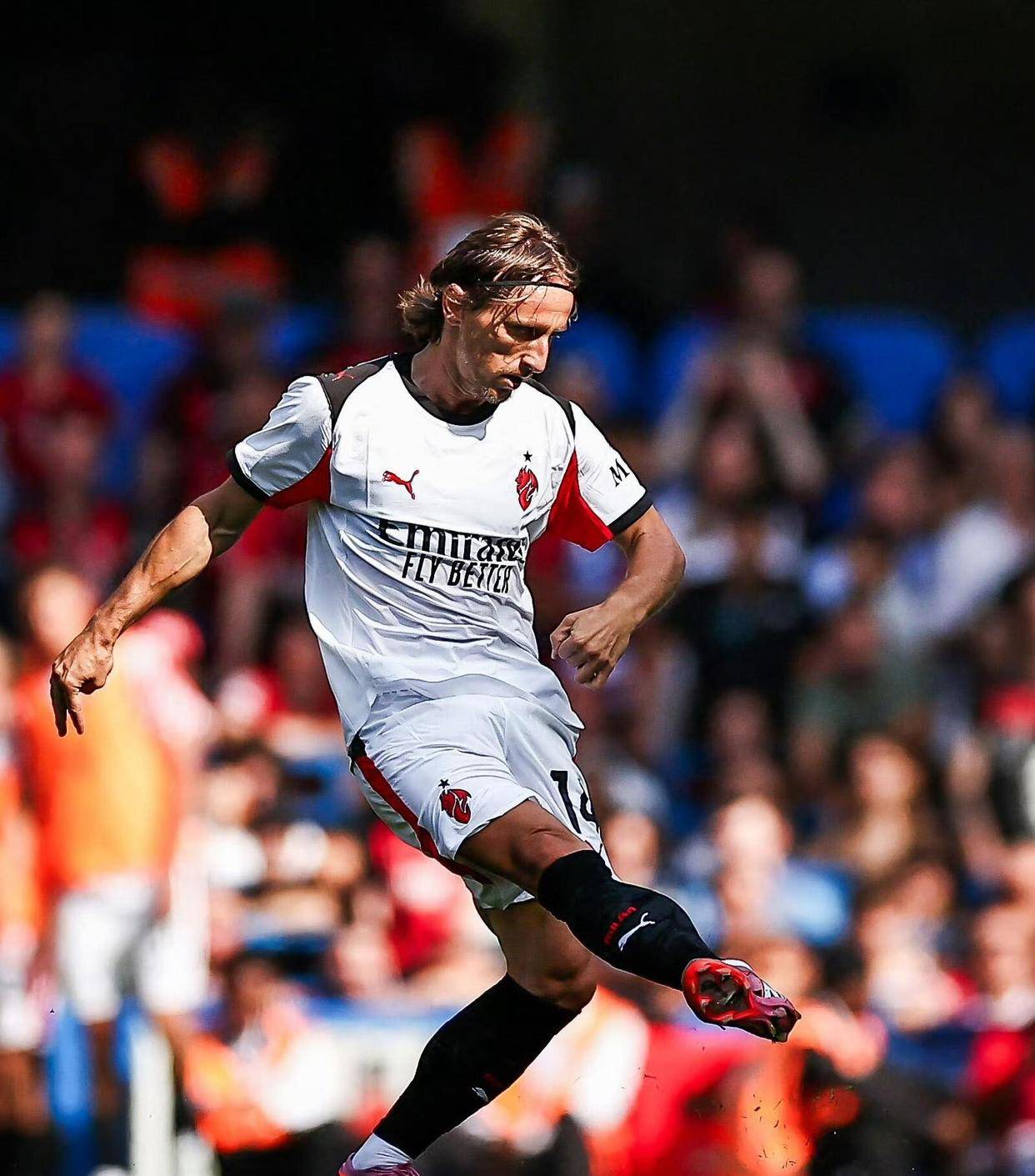 AC米兰客场大胜，保持不败纪录的简单介绍